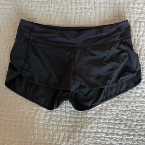Lululemon Speedy